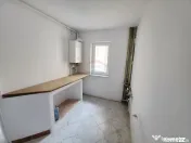 Apartament cu 3 camere de vânzare în zona Maratei 
