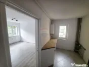 Apartament cu 3 camere de vânzare în zona Maratei 