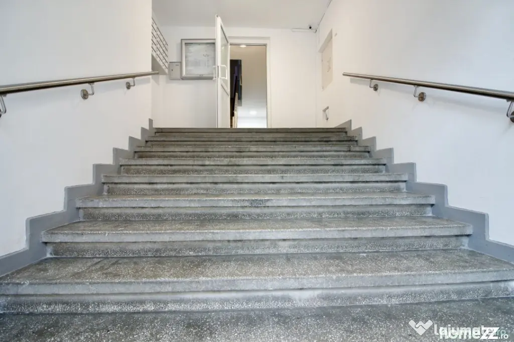 UNIVERSITATE-BLOC DUNAREA, 1980, APARTAMENT CU BALCON 17 MP!