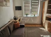 3 camere, 2/8, bloc 1979, 70mp-Gorjului 