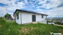 Casa pe un singur nivel, 180 mp, zona Nazna