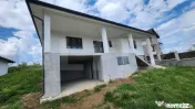 Casa pe un singur nivel, 180 mp, zona Nazna 