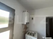 Casă de închiriat, 110 mp, 2 dormitoare, curte și parcare