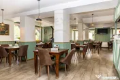 AFACERE FUNCTIONALA - MOTEL, PARCARE TIRURI, CAMPING cu pisc 