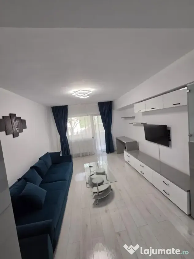 Apartament 2 camere de închiriat, bloc nou Războieni si loc parcare