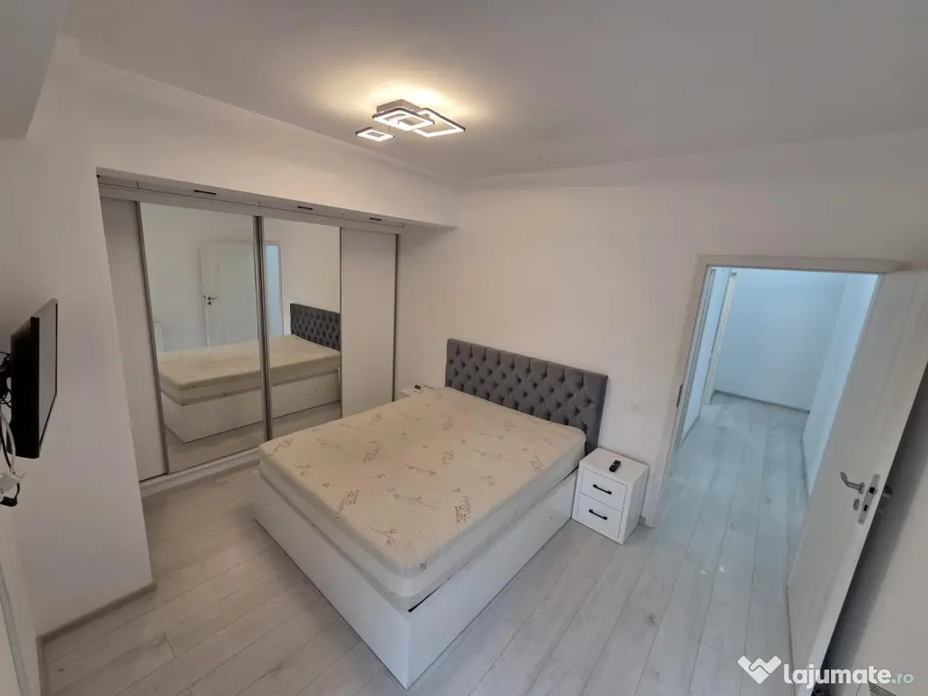 Apartament 2 camere de închiriat, bloc nou Războieni si loc parcare