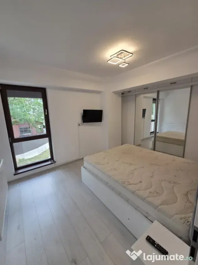 Apartament 2 camere de închiriat, bloc nou Războieni si loc parcare