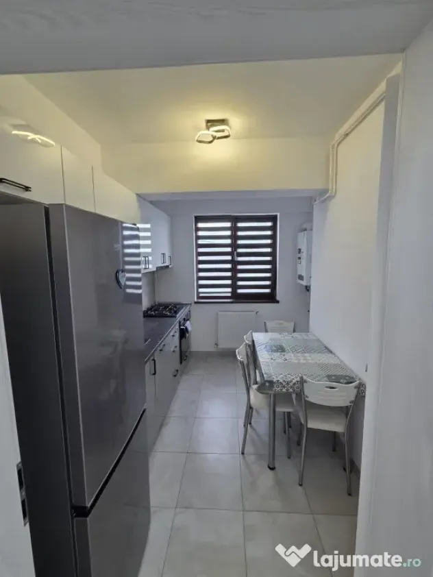 Apartament 2 camere de închiriat, bloc nou Războieni si loc parcare