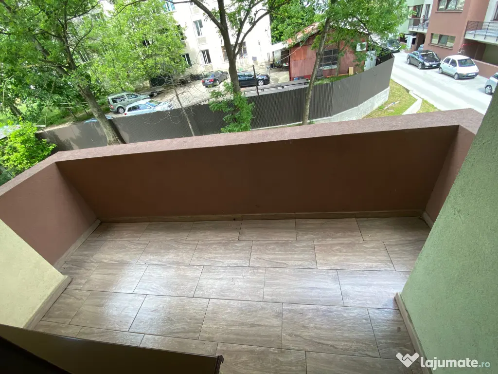 Apartament 2 camere de închiriat, bloc nou Războieni si loc parcare