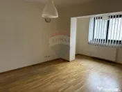 Apartament cu 3 camere de închiriat în zona Baneasa