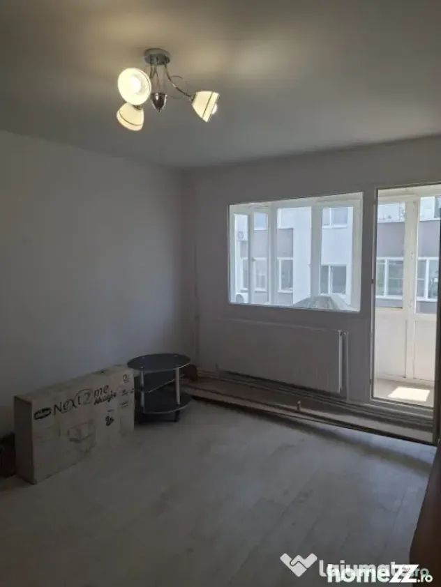 Apartament 2 camere, 48 mp, semidecomandat, mobilat și util - Craiova (Dolj)