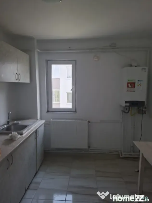 Apartament 2 camere, 48 mp, semidecomandat, mobilat și util - Craiova (Dolj)