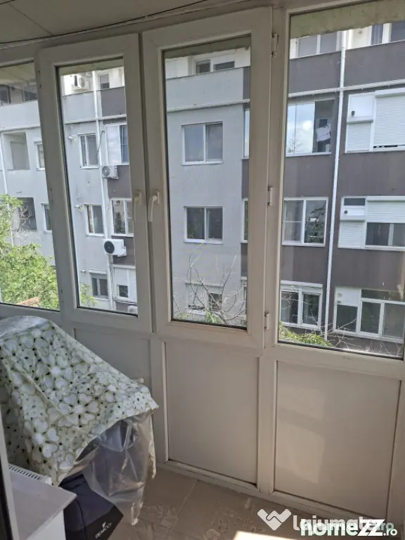 Apartament 2 camere, 48 mp, semidecomandat, mobilat și util - Craiova (Dolj)