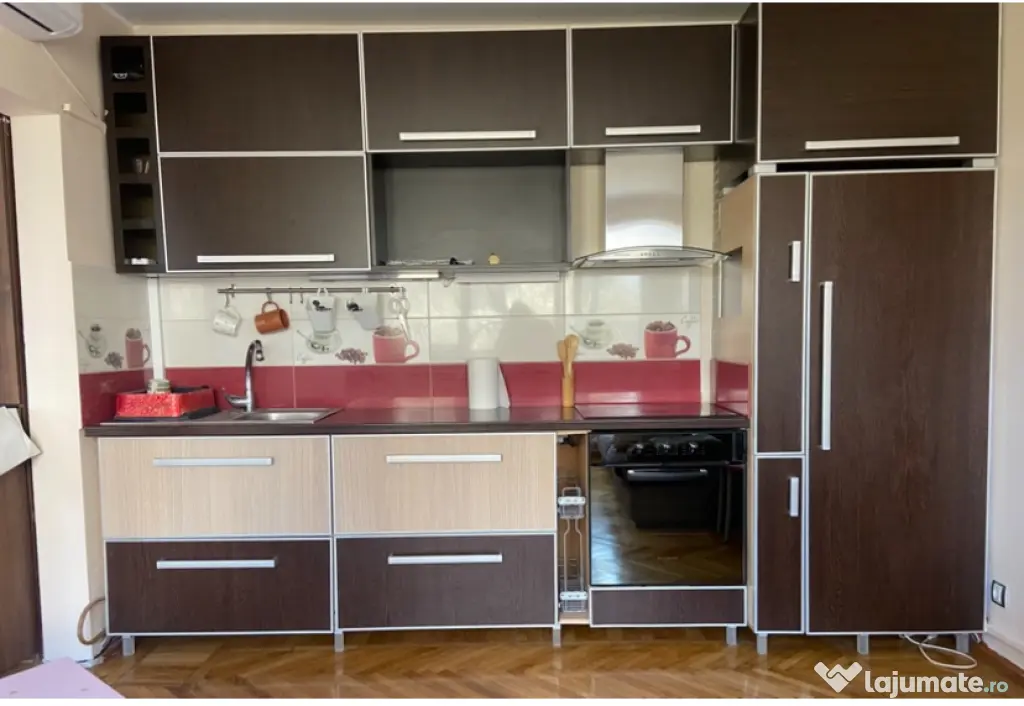 Inchiriez apartament 3 camere, zona Parc IOR (Al.Ioan Cuza)