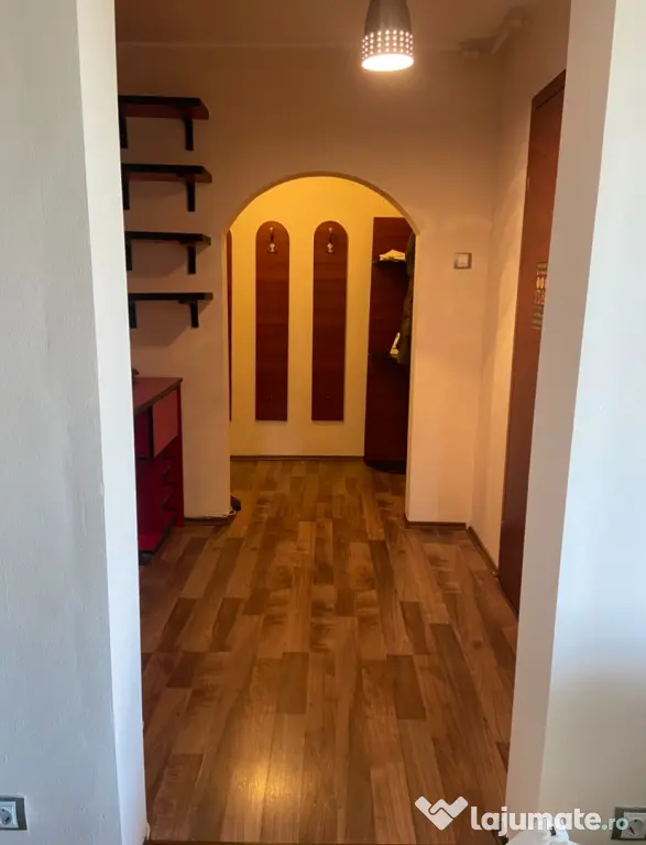Inchiriez apartament 3 camere, zona Parc IOR (Al.Ioan Cuza)