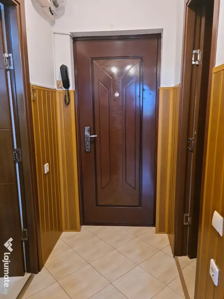 Proprietar, vand garsoniera 36 mp, zona Titan-Ozana