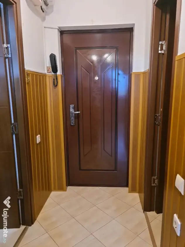 Proprietar, vand garsoniera 36 mp, zona Titan-Ozana