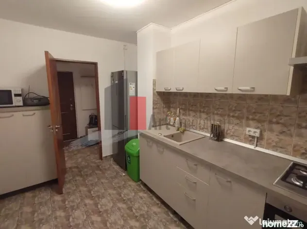 Prima închiriere apartament decomandat 3 camere - Bd. La...
