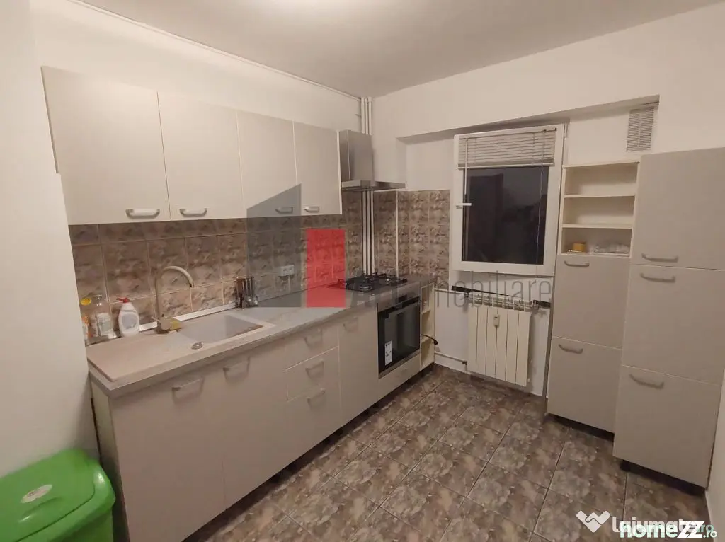 Prima închiriere apartament decomandat 3 camere - Bd. La...