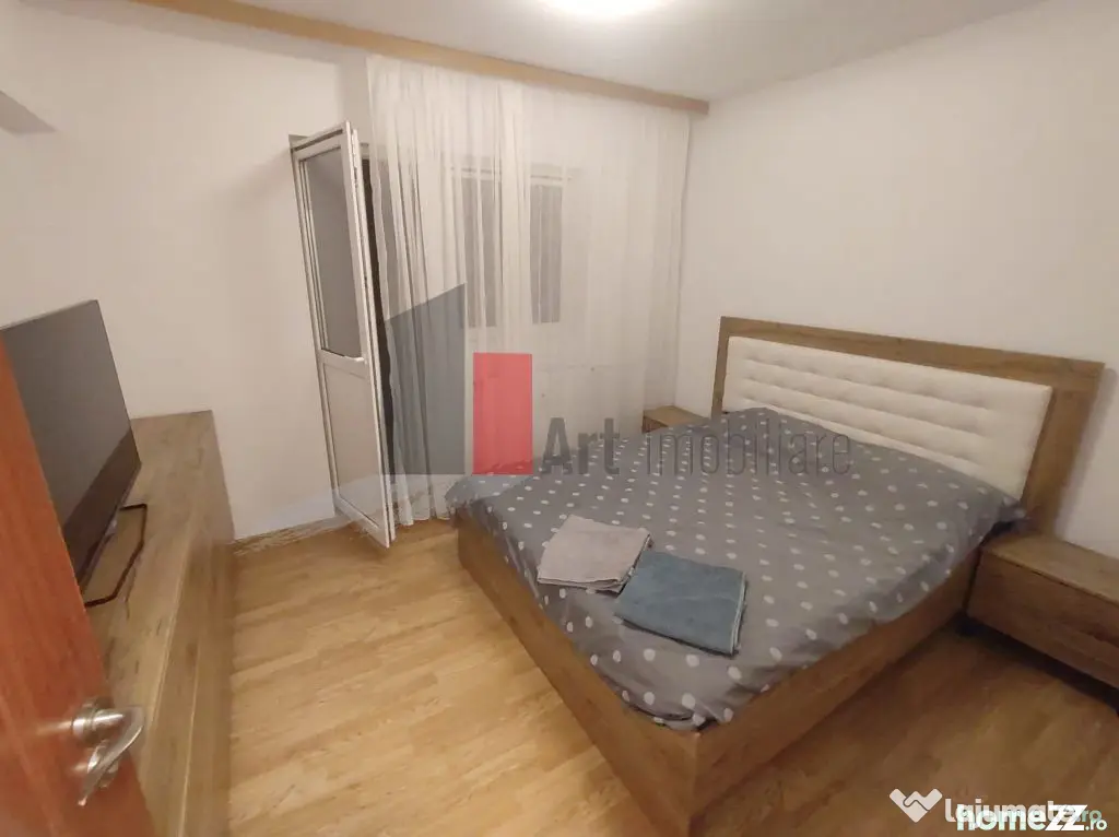 Prima închiriere apartament decomandat 3 camere - Bd. La...