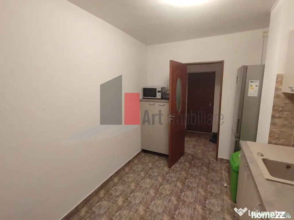 Prima închiriere apartament decomandat 3 camere - Bd. La...