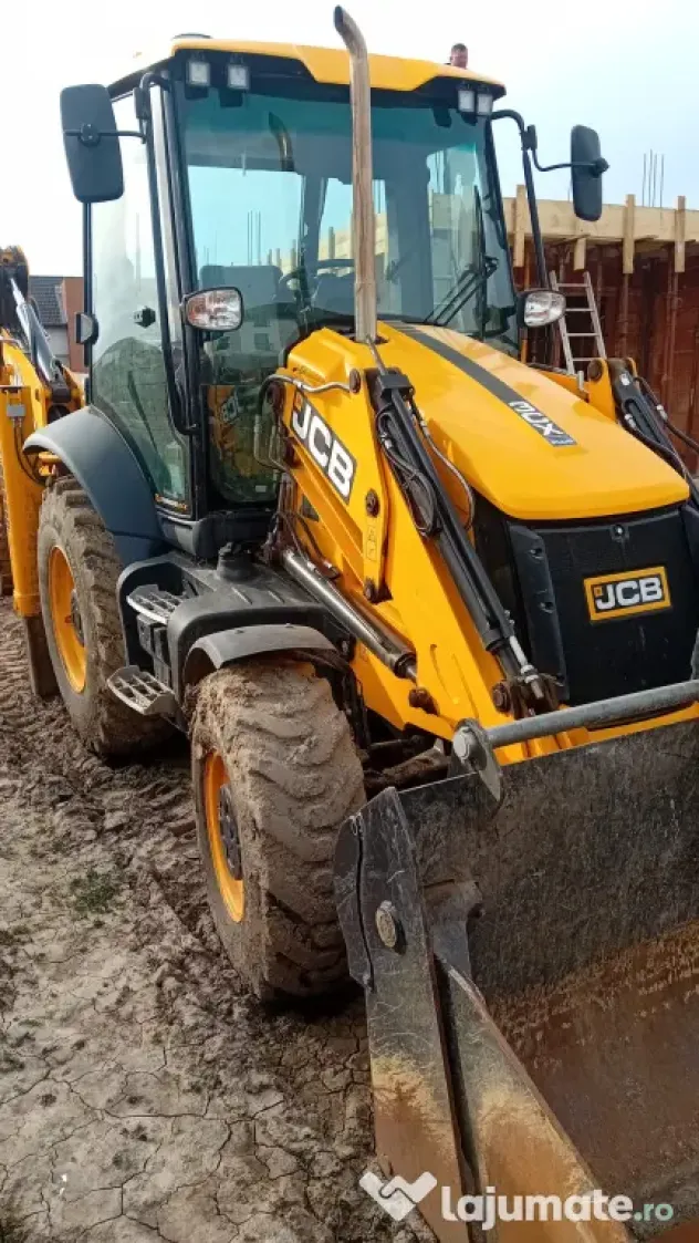Buldoexcavator JCB 3CX