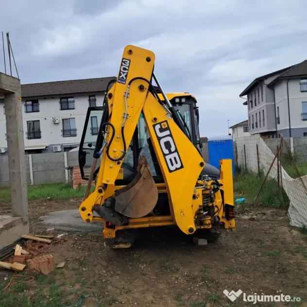 Buldoexcavator JCB 3CX