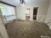 Apartament cu 2 camere la parter- nerenovat