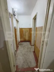 Apartament cu 2 camere la parter- nerenovat