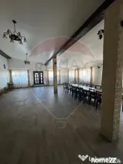Restaurant + camere de cazare