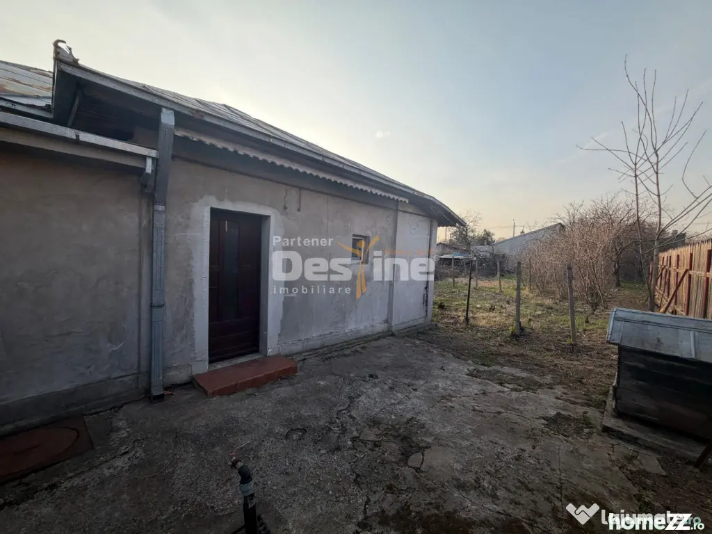 Casa +Teren intravilan 900 mp ( 2 corpuri de casă )Calea Gi