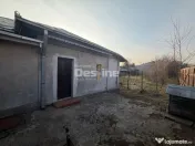 Casa +Teren intravilan 900 mp ( 2 corpuri de casă )Calea Gi