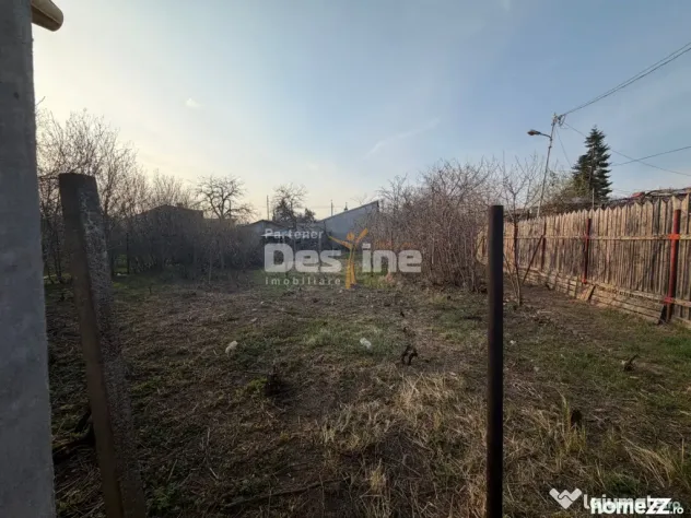 Casa +Teren intravilan 900 mp ( 2 corpuri de casă )Calea Gi