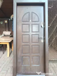 Vând ușa intrare
