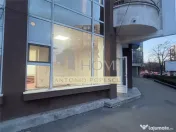 Spatiu comercial, parter de bloc, stradal, Ploiesti, Ultrace 