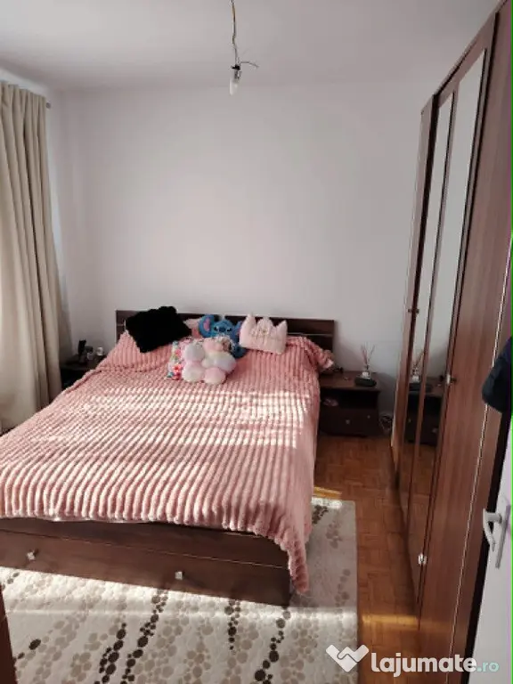 Apartament de 3 camere zona ASTRA,str Neptun