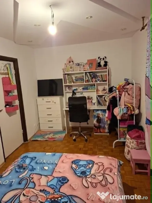 Apartament de 3 camere zona ASTRA,str Neptun