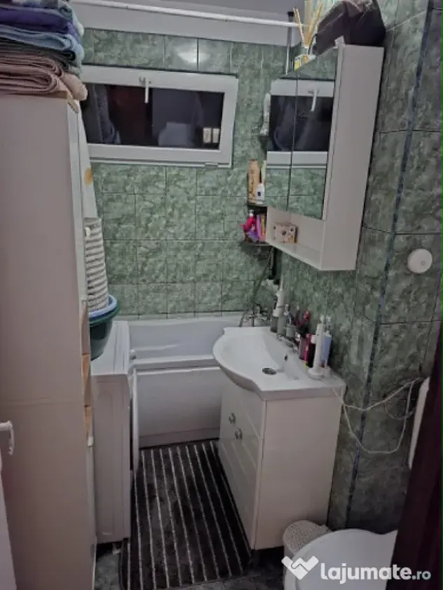 Apartament de 3 camere zona ASTRA,str Neptun