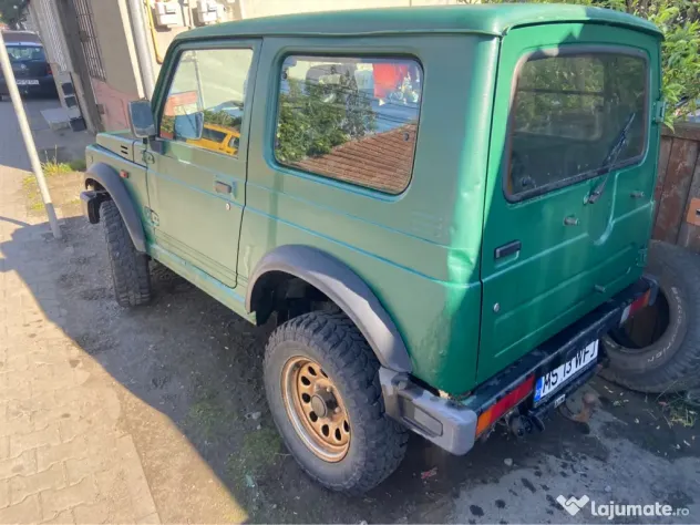 Suzuki Samurai