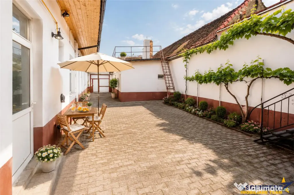 Proprietate ampla, Central, Brasov: rezidential investitio