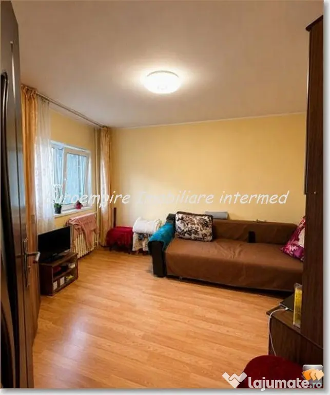 Apartament 2 camere decomandate zona KM 4-5