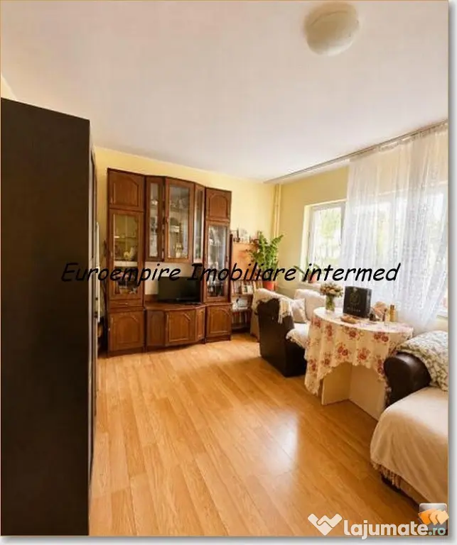 Apartament 2 camere decomandate zona KM 4-5