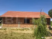 Casă de vânzare în comuna Tormac