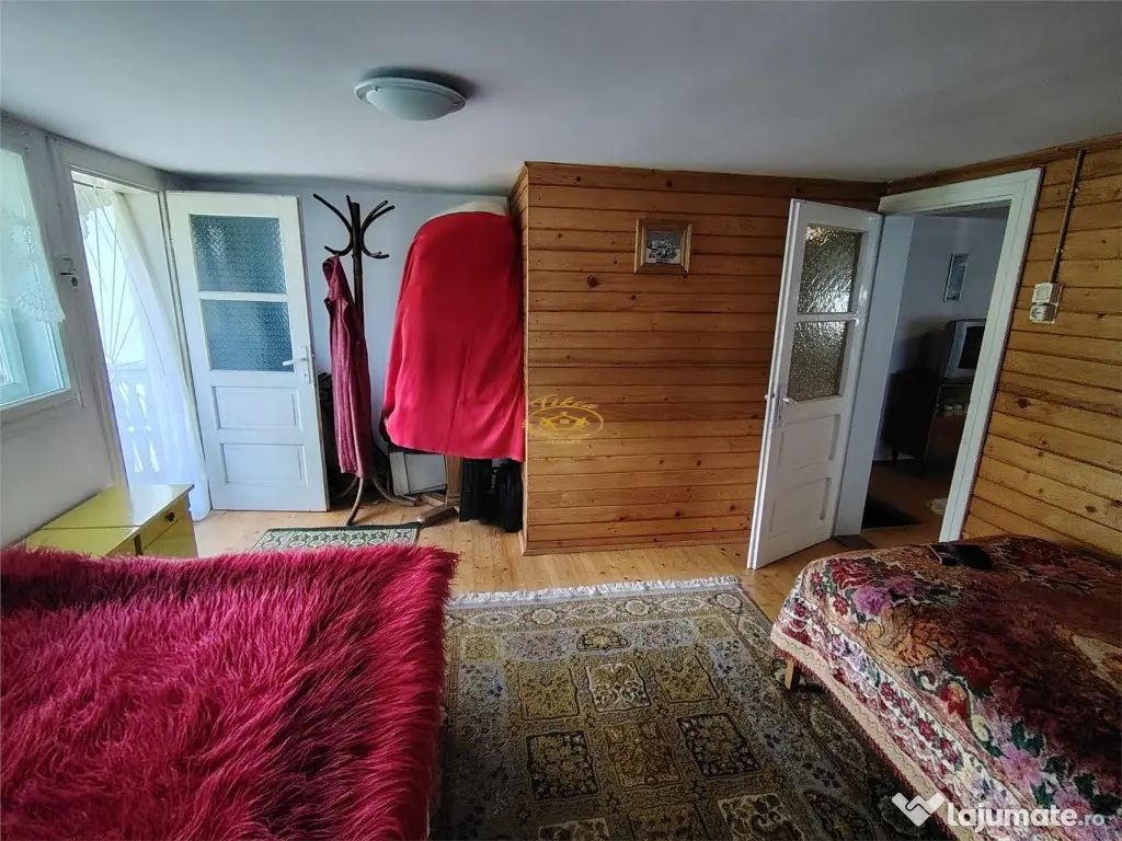 Casa de vacanta (Gheorgheni, str. Szarvas, zona km4)