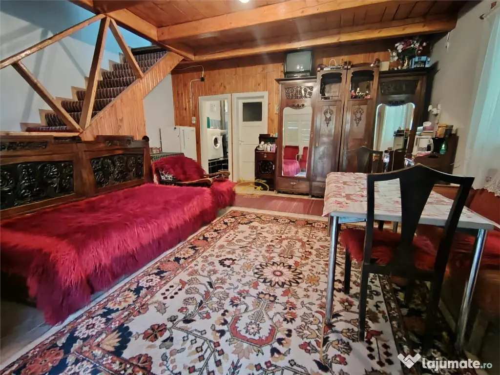 Casa de vacanta (Gheorgheni, str. Szarvas, zona km4)