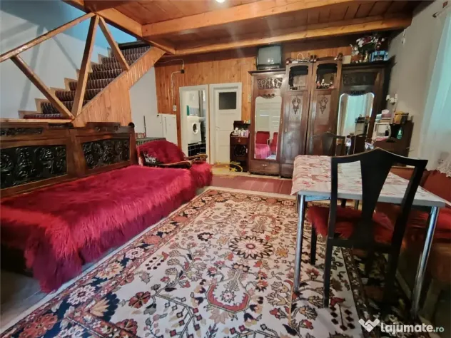 Casa de vacanta (Gheorgheni, str. Szarvas, zona km4)