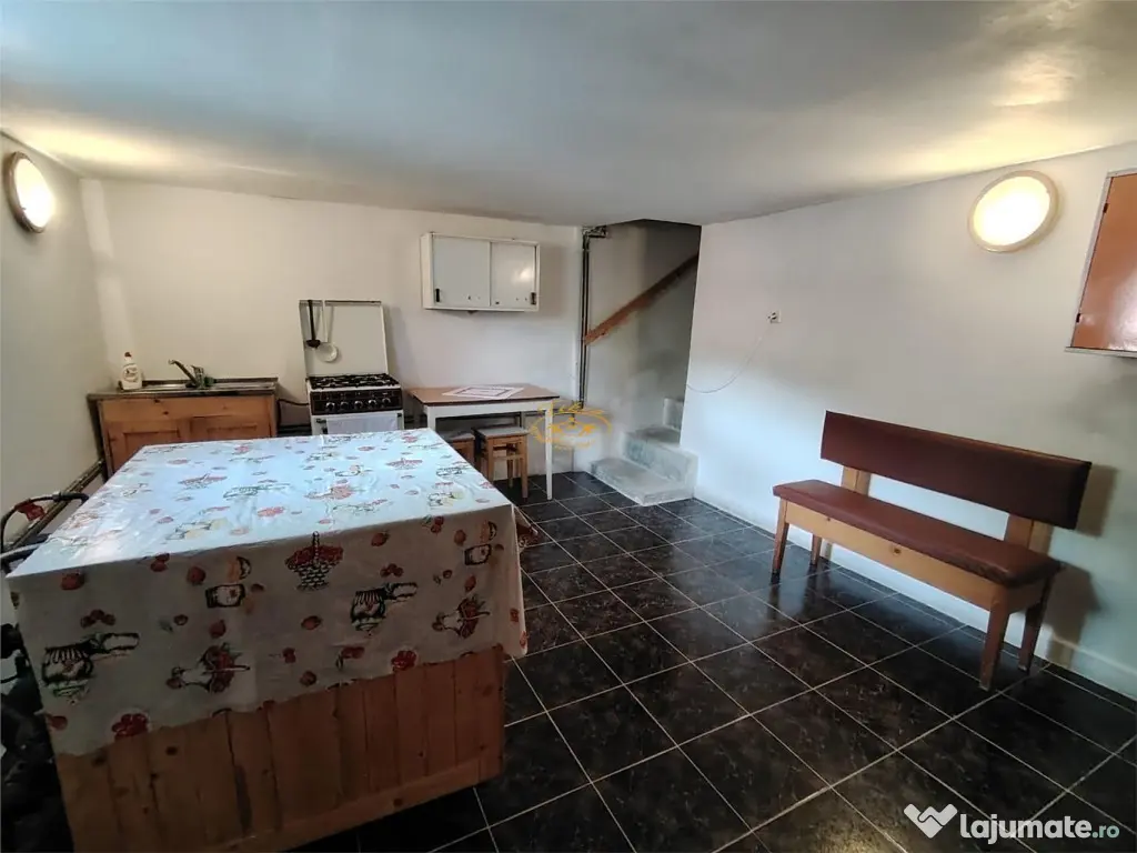 Casa de vacanta (Gheorgheni, str. Szarvas, zona km4)