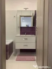Apartament de vânzare cu 2 camere Ghimbav central 
