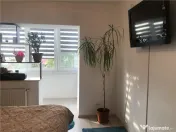 Apartament spatios cu 4 camere si 2 balcoane zona Noua
