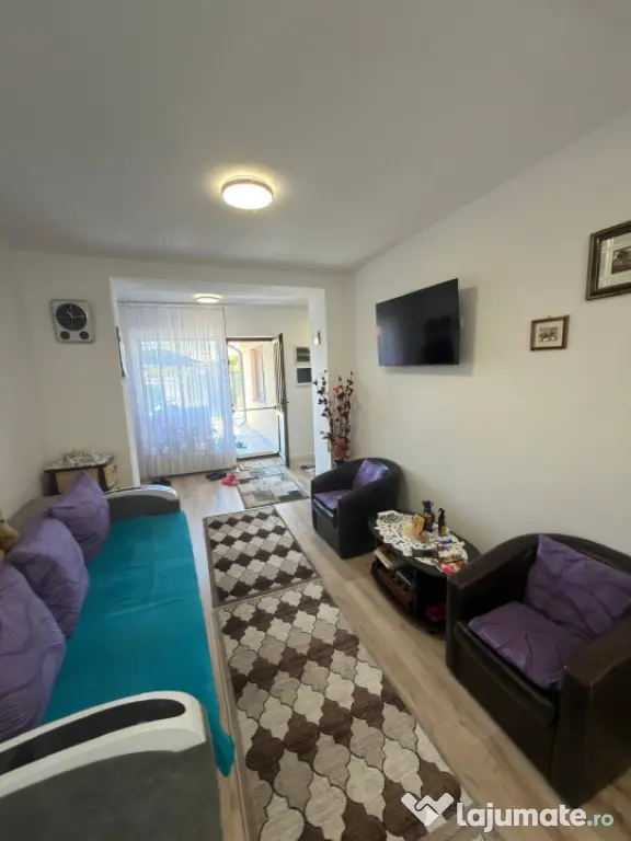 Casă de vânzare în Medeea | 3 camere | Curte generoasă |